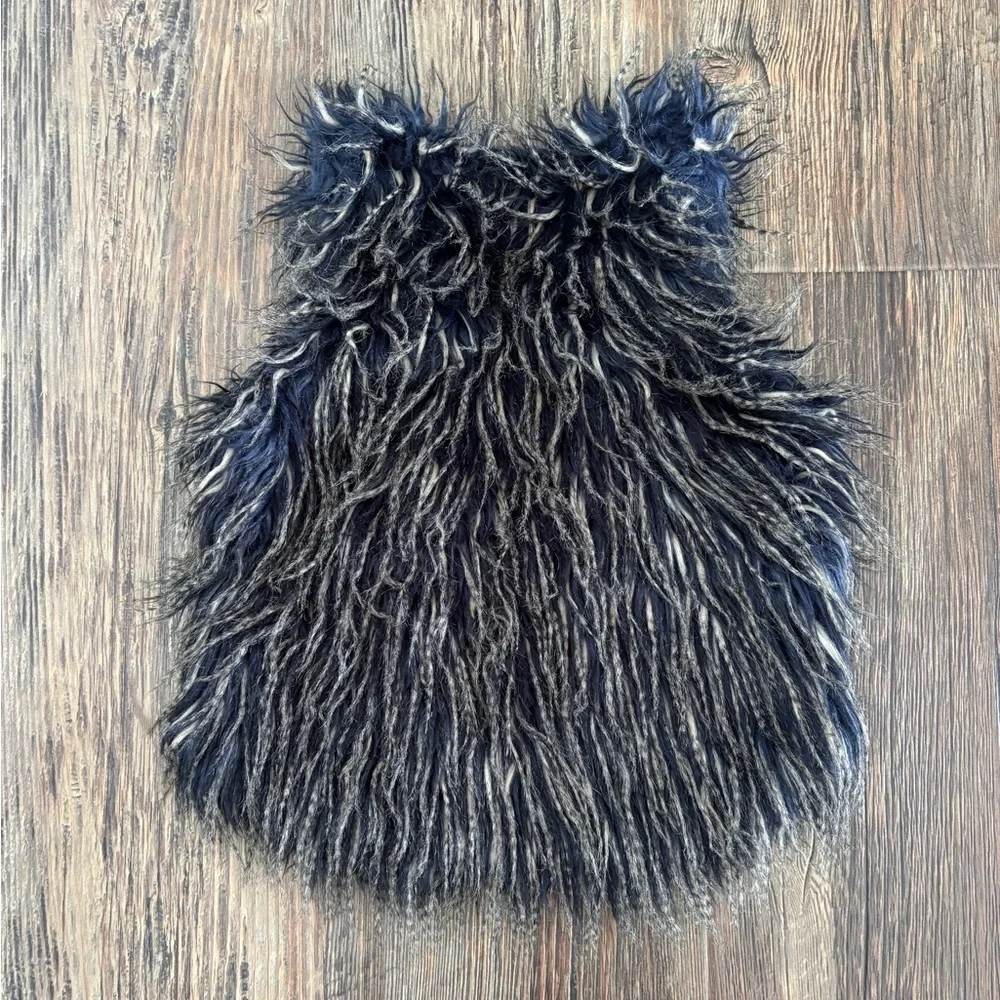 GUESS Kids Faux Fur Full Zip Vest Girls 3T Blue Tan Black Lined Logo Sleeveless